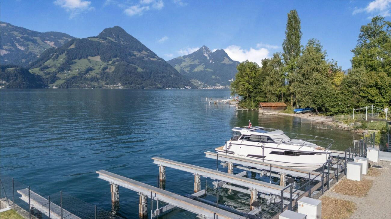 Landschaft mit Bergpanorama in Nidwalden/Obwalden – Titelbild der Maklerseite