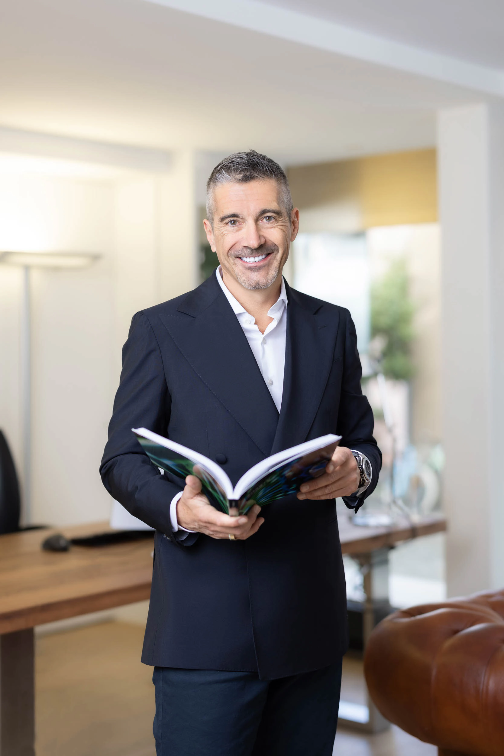 Richard A. Lüdi berät Eigentümer beim Verkaufen und Bewerten von Immobilien in Zug und Schwyz